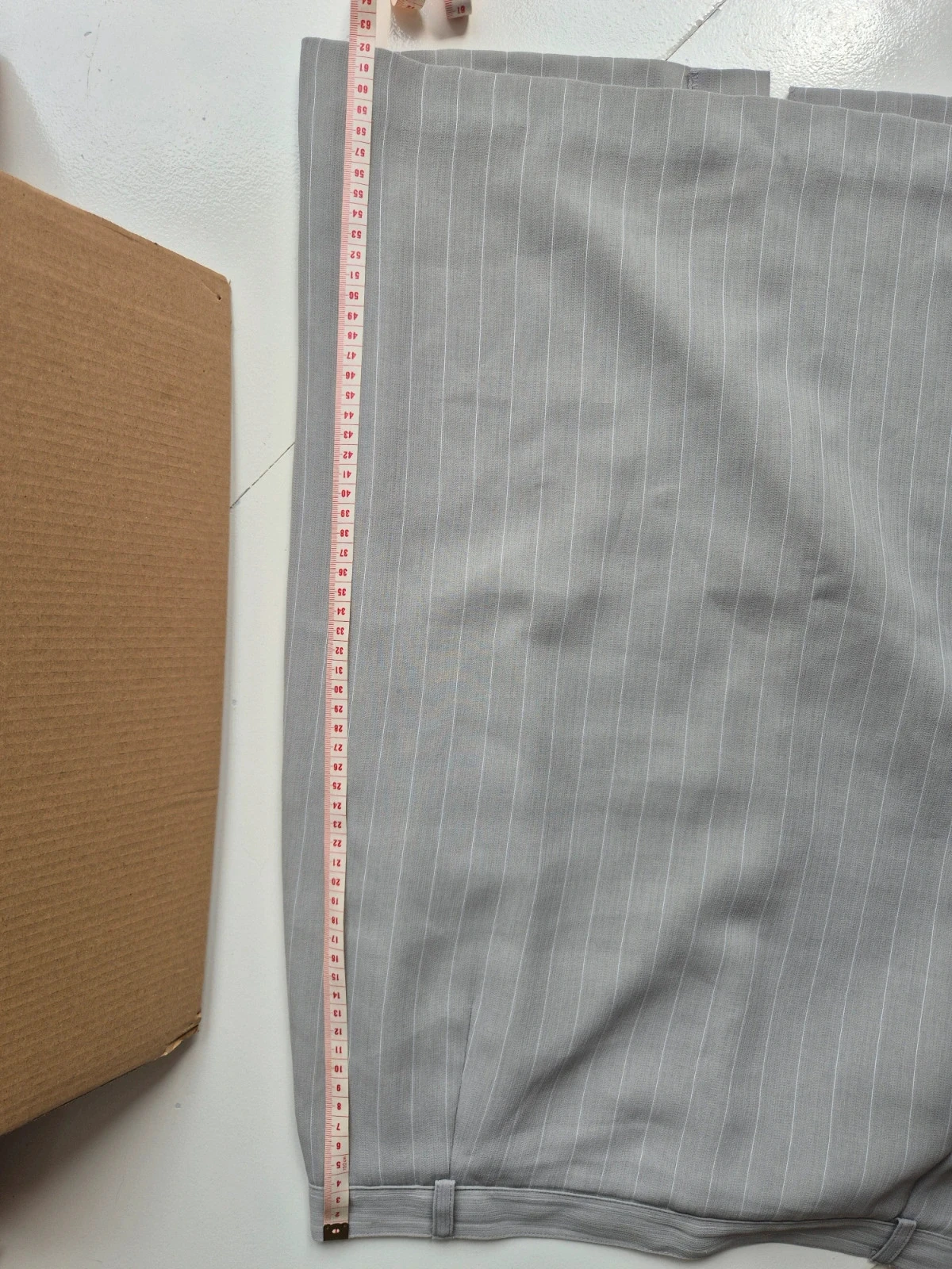 Ensemble tailleur Un jour ailleurs gris rayé blanc 42 – photo 16